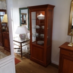 Vitrine Kirschbaum links