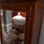 Vitrine Kirschbaum links