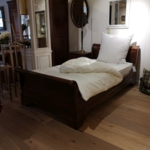 Bett Kirschbaum